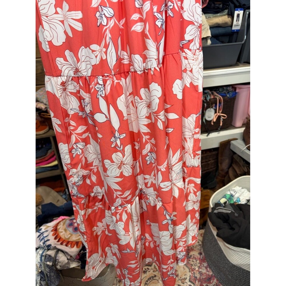 Floral pink and White Maxi Dress - Picture 8 of 13